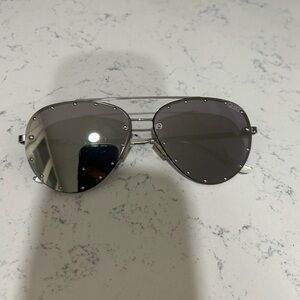 Quay Jaclyn Hill aviator mirrored sunglasses